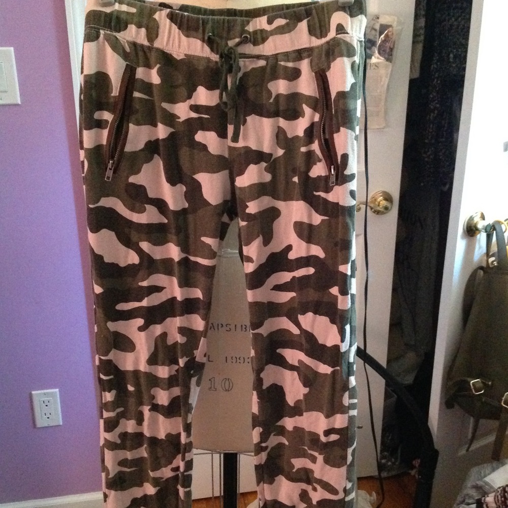 Forever 21 Camo Joggers